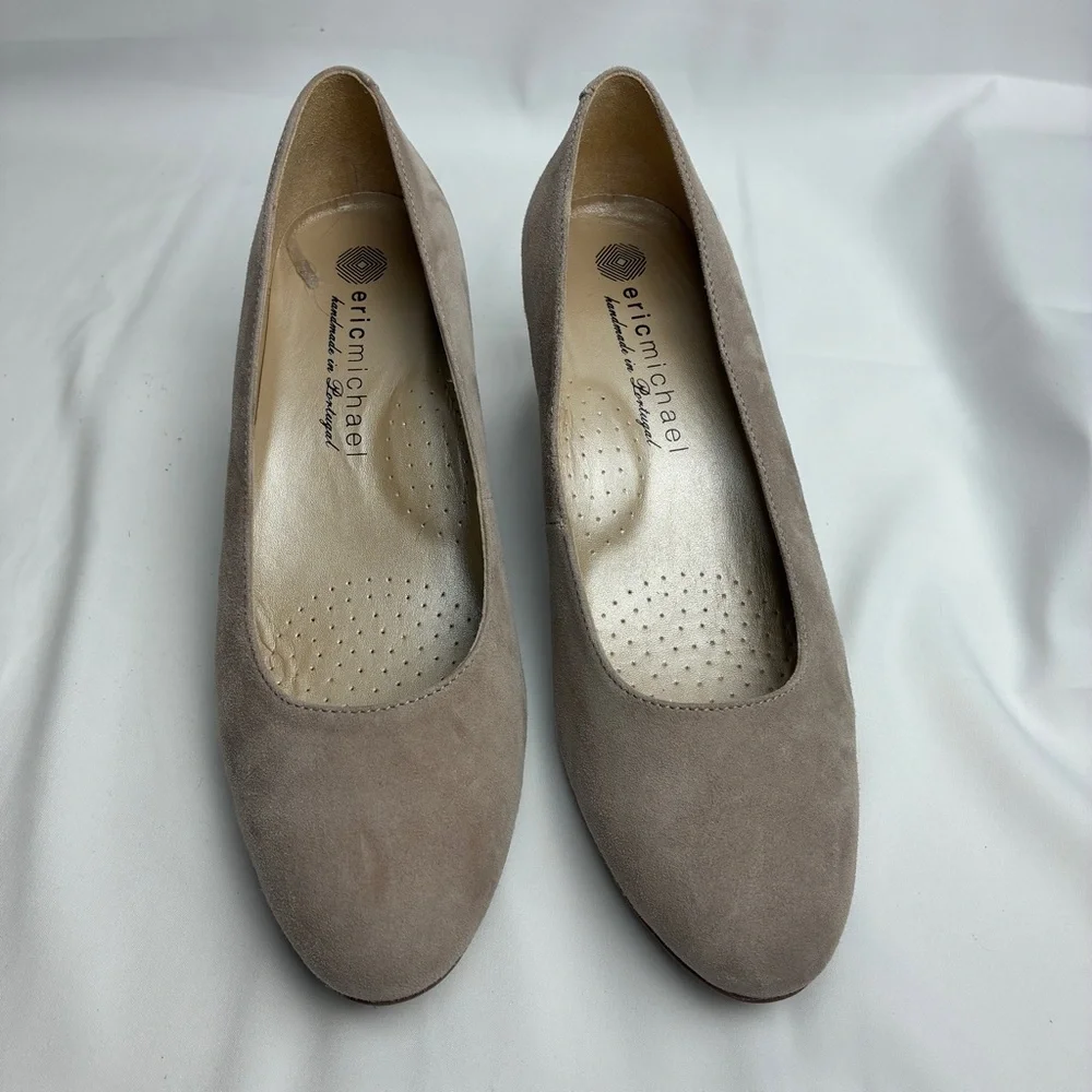Eric Michael Kiera Suede Pumps 8 Taupe Low Heel‎ Quiet Luxury Career Wear