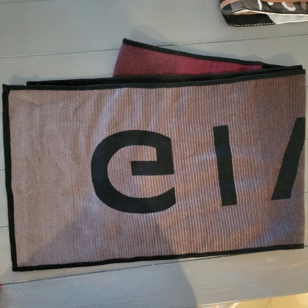 Givenchy Signature degrade ombre logo Wool Scarf men