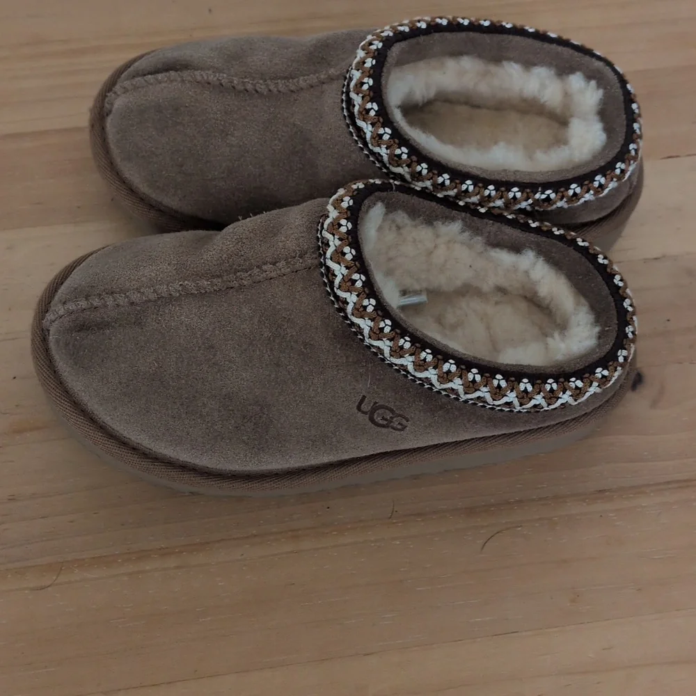Ugg Tasman II Slippers Toddler Size 11 Chestnut Brown