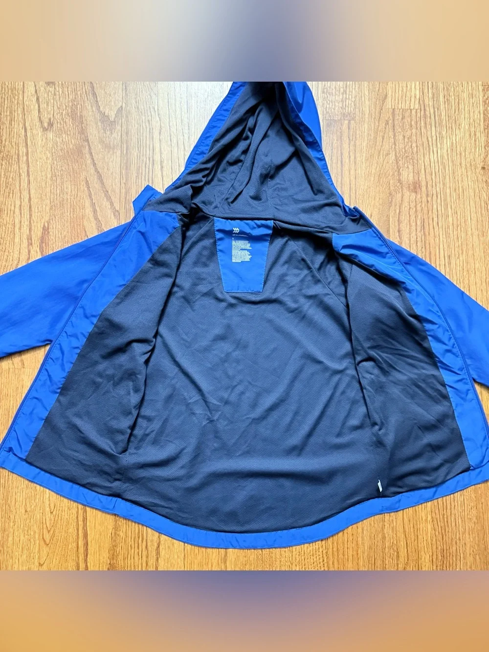 all in motion lightweight hooded