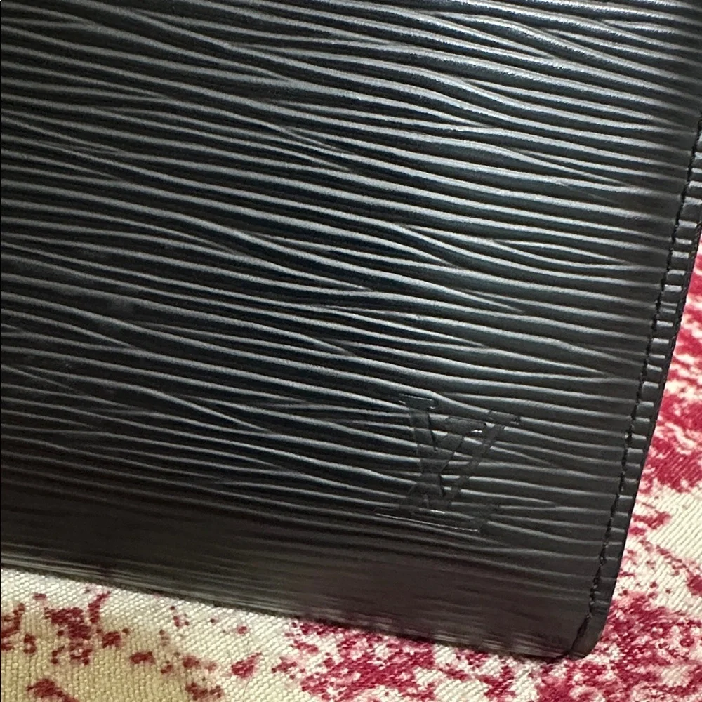 Louis Vuitton sleek black
