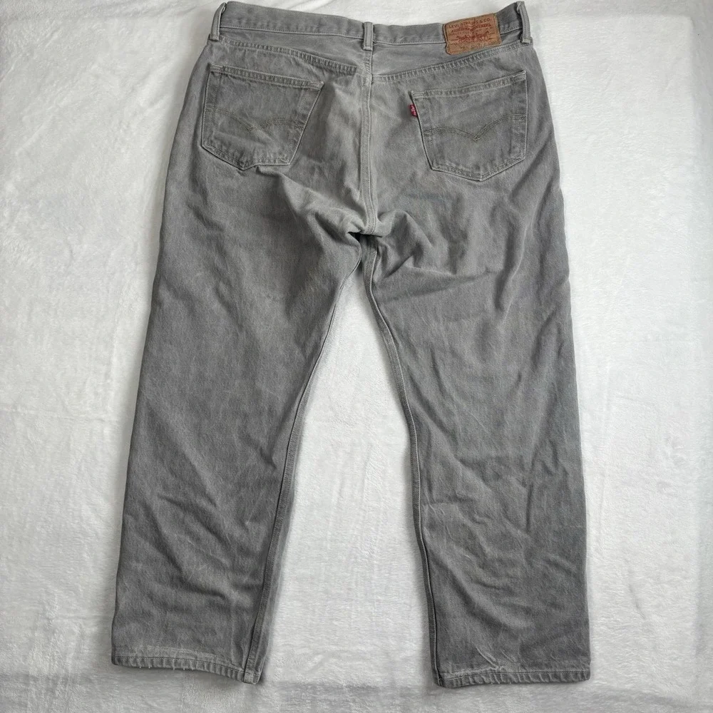 Levis **colors may