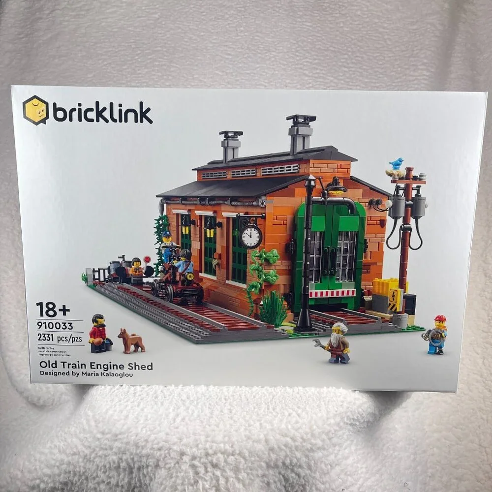 Lego 910033 Bricklink Designer  Series 1 Old Train‎ Engine Shed Building Toy Set