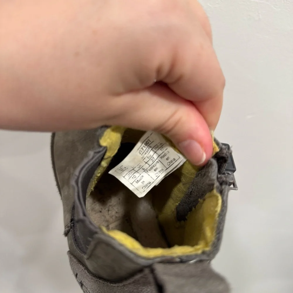 UGG kids nubuck