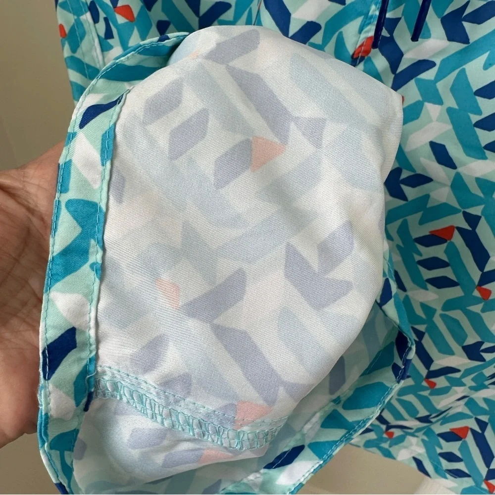 Abercrombie Kids Blue and White Board Shorts Quick-Dry Swim Size Large 14