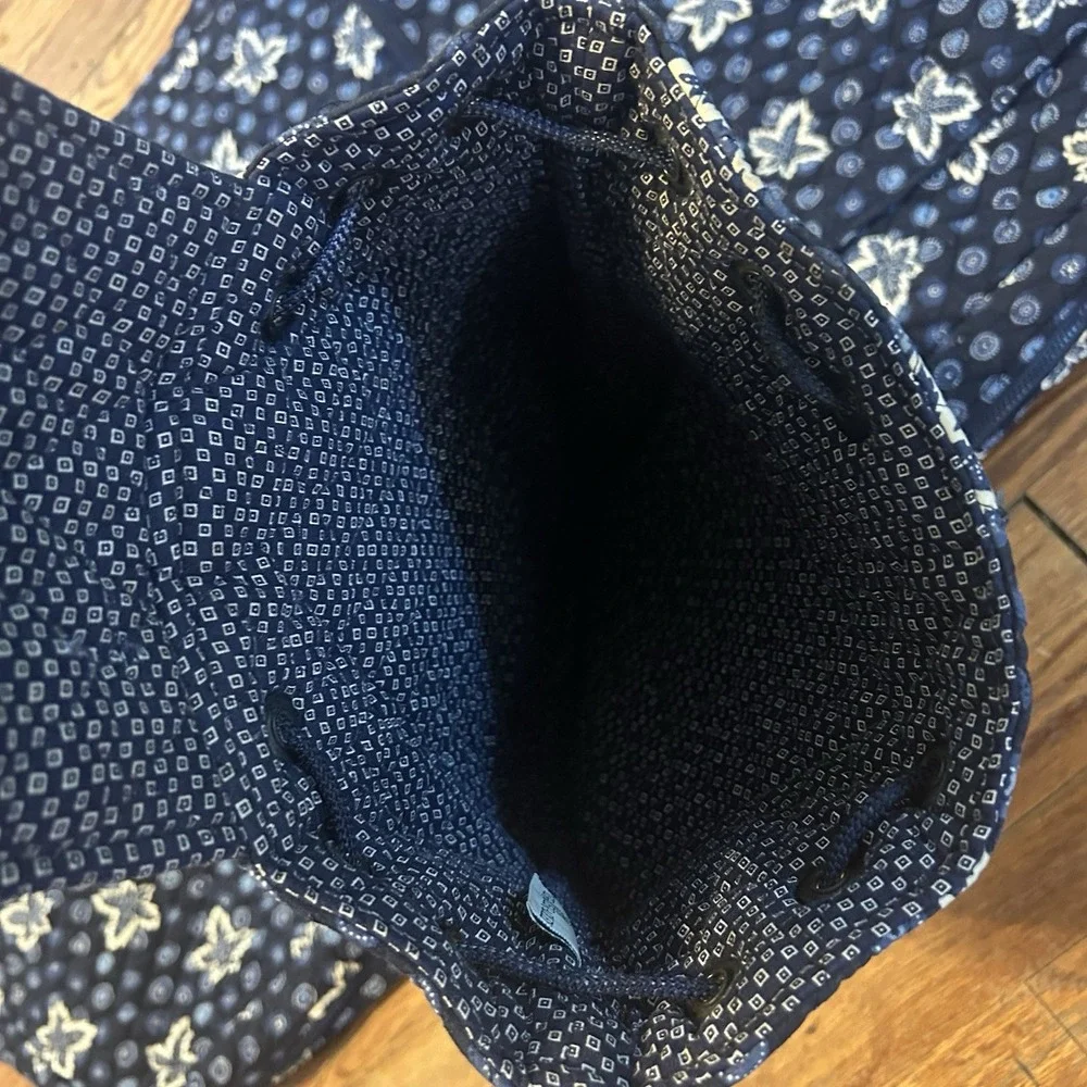 Vera Bradley Blue Coin Maple Leaf Pattern Garment. Duffle &‎ Backpack Retired(3)