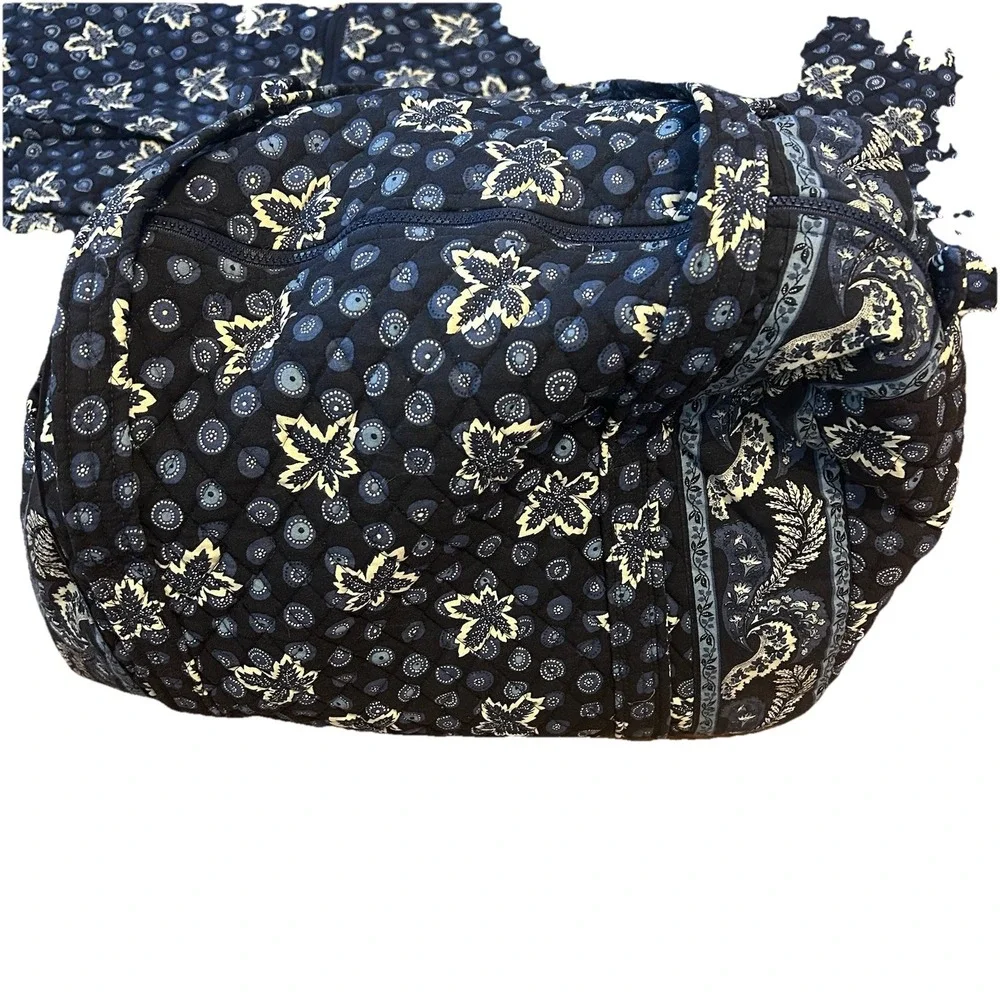 Vera Bradley Blue Coin Maple Leaf Pattern Garment. Duffle &‎ Backpack Retired(3)