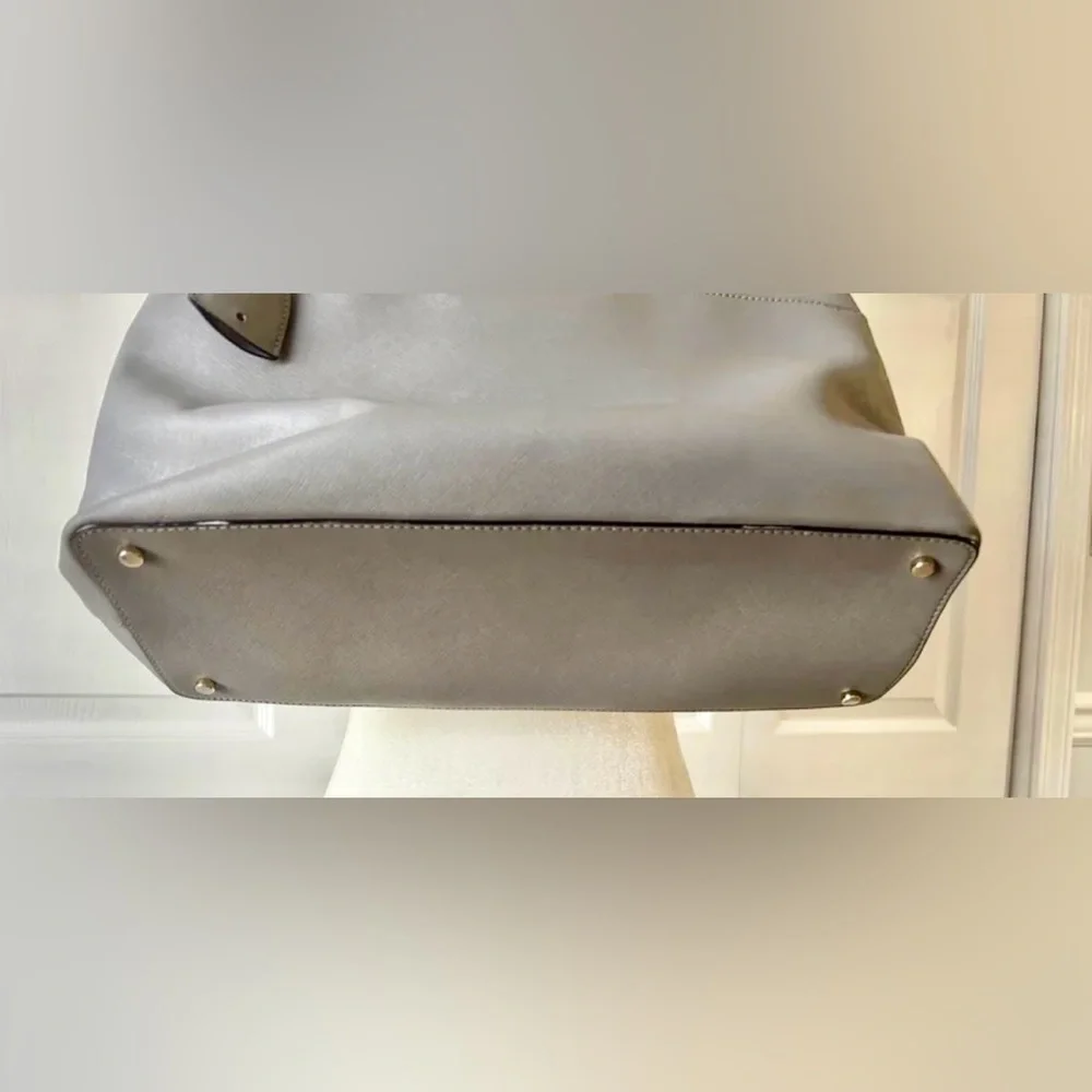 Prada this tote