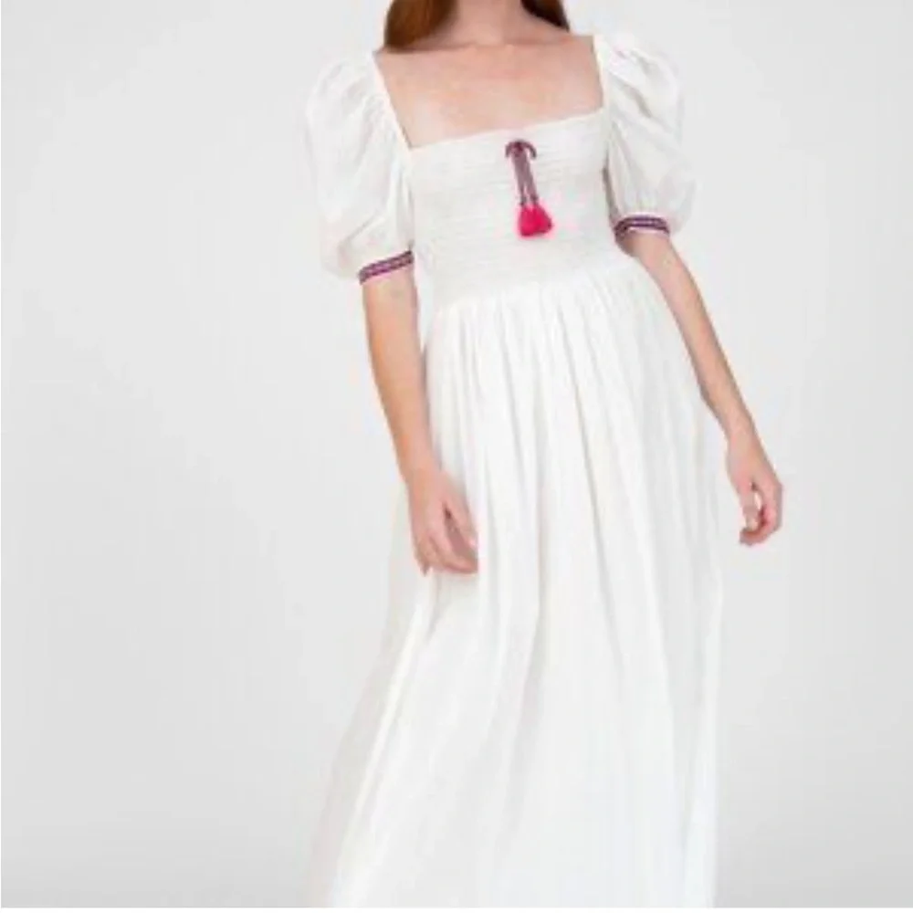 Pitusa elegant feminine