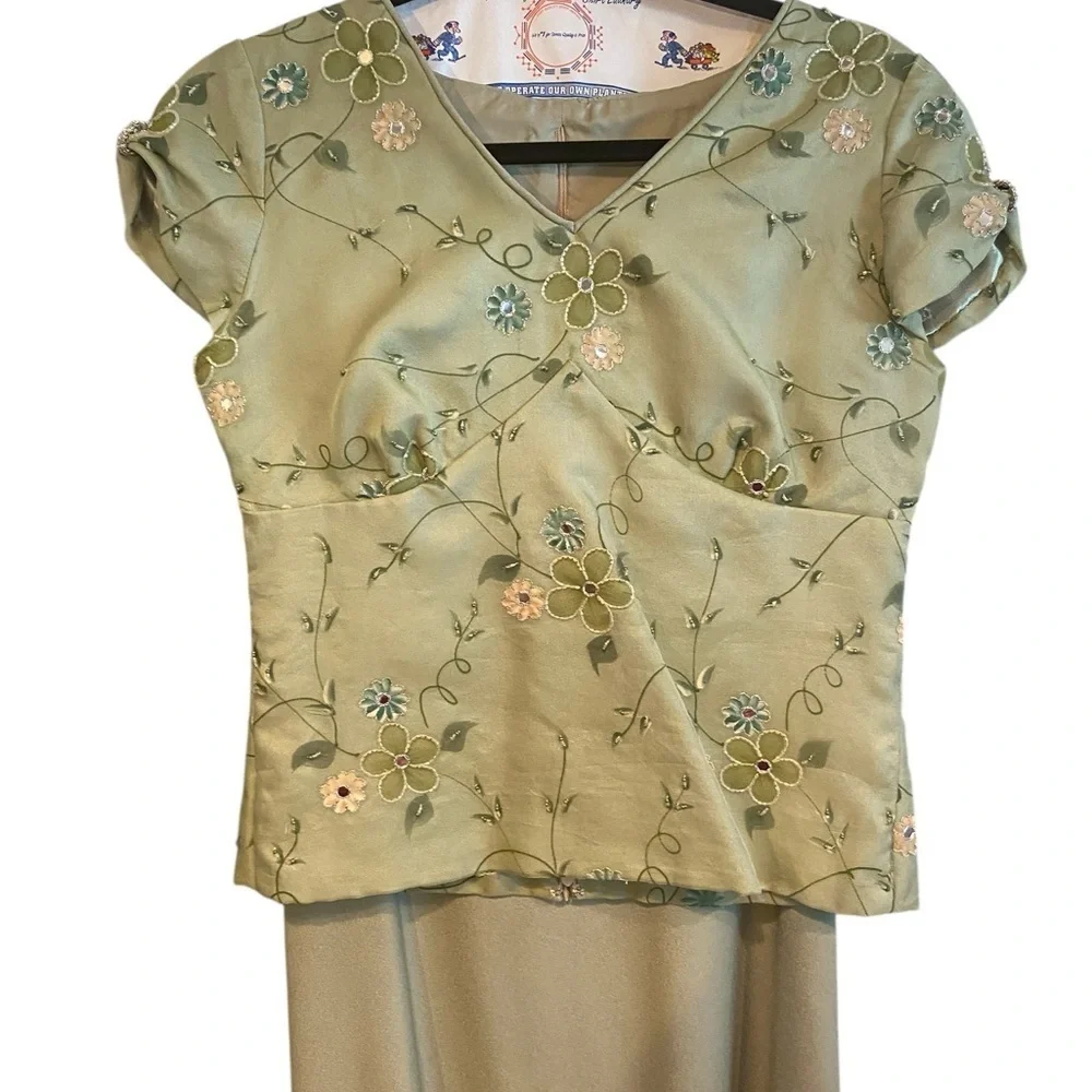 vintage elegant green