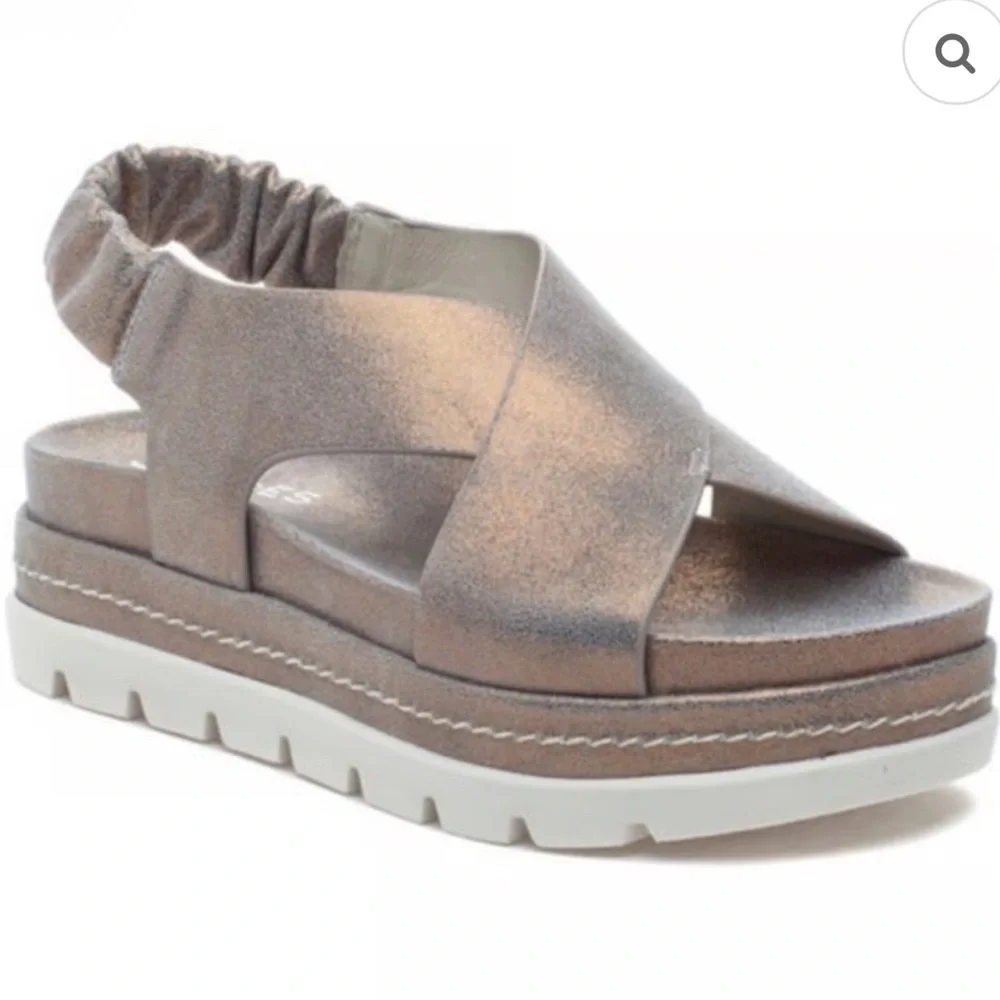 J Slides stylish black
