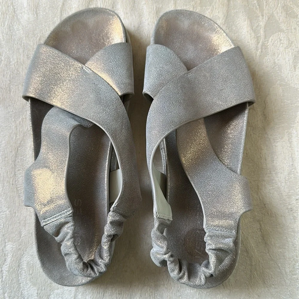 J Slides stylish black