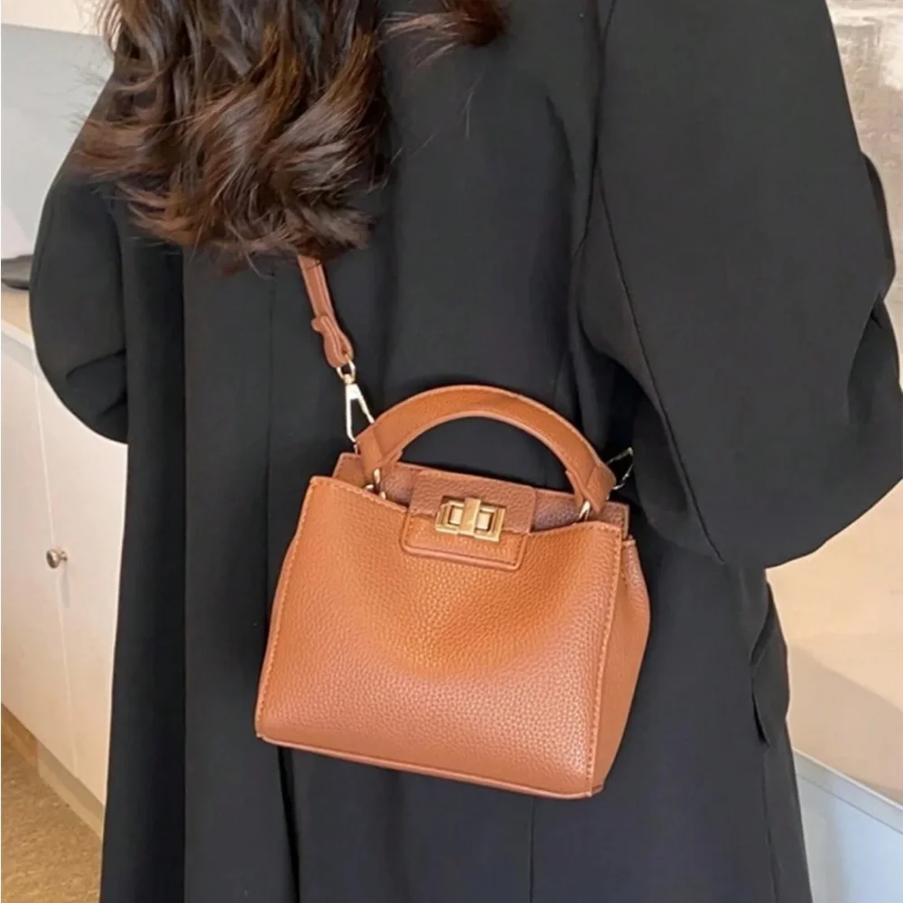 N/A elegant brown
