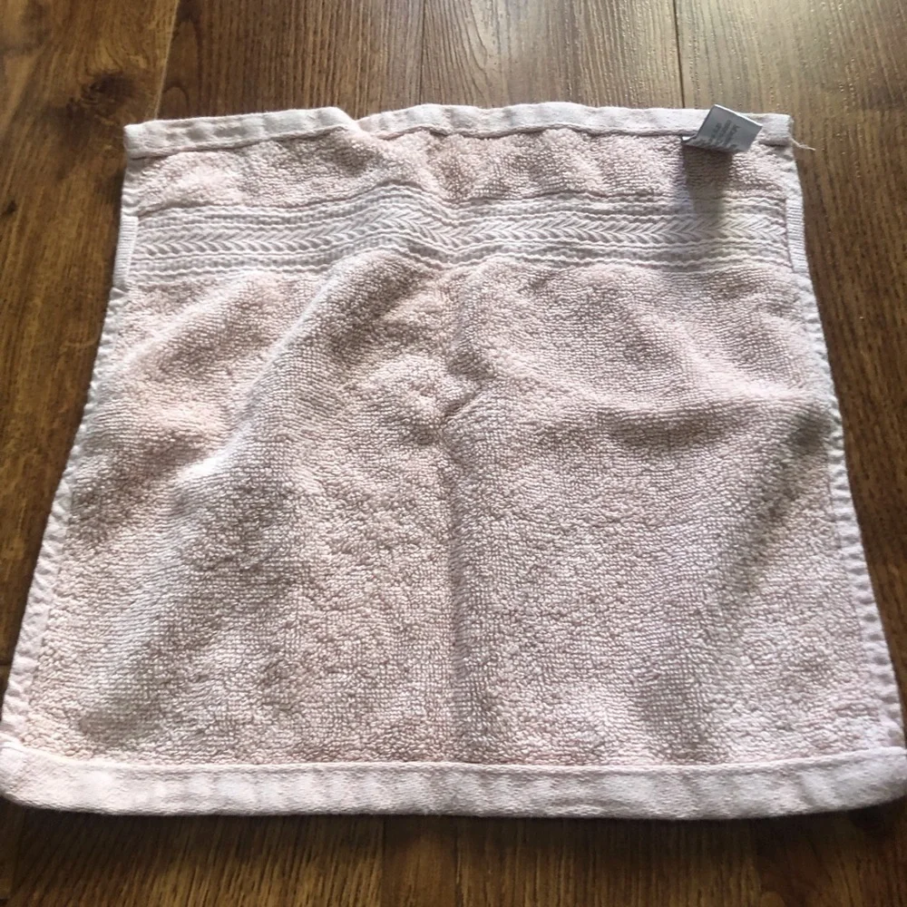 Pink heavy duty textured washcloth