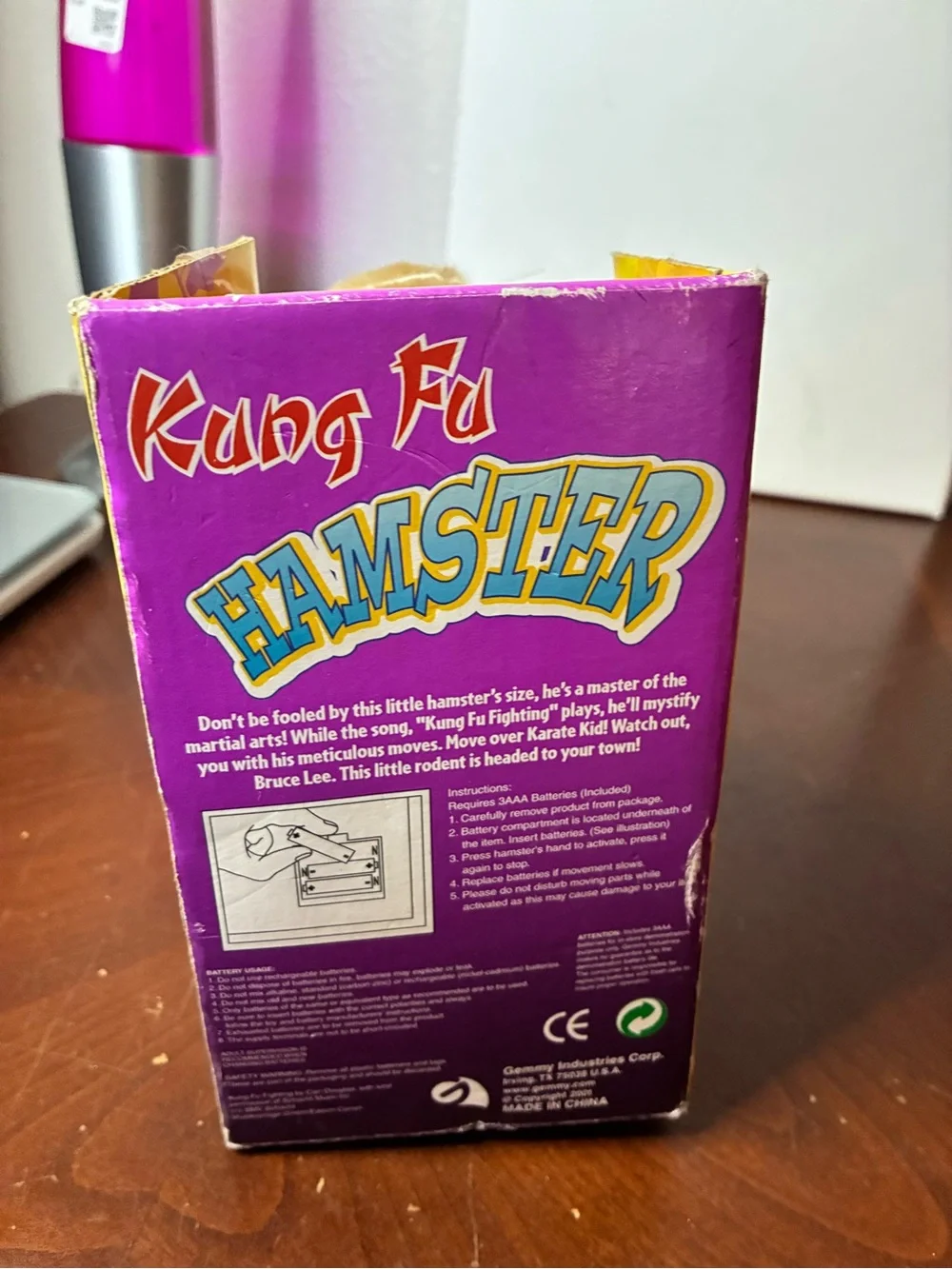 Gemmy 2001 Kung Fu Fighting Dancing Martial Arts Hamster - Works! Original Box