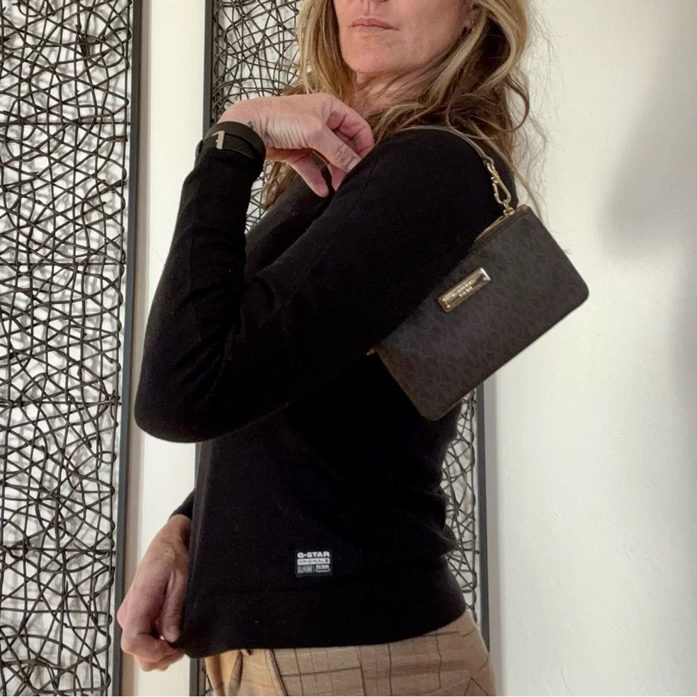 MICHAEL KORS Jet Set Wristlet
