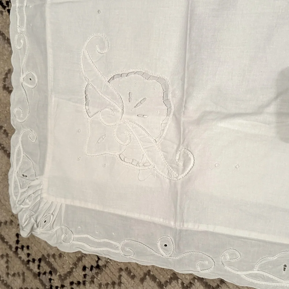 Vintage embroidered scalloped