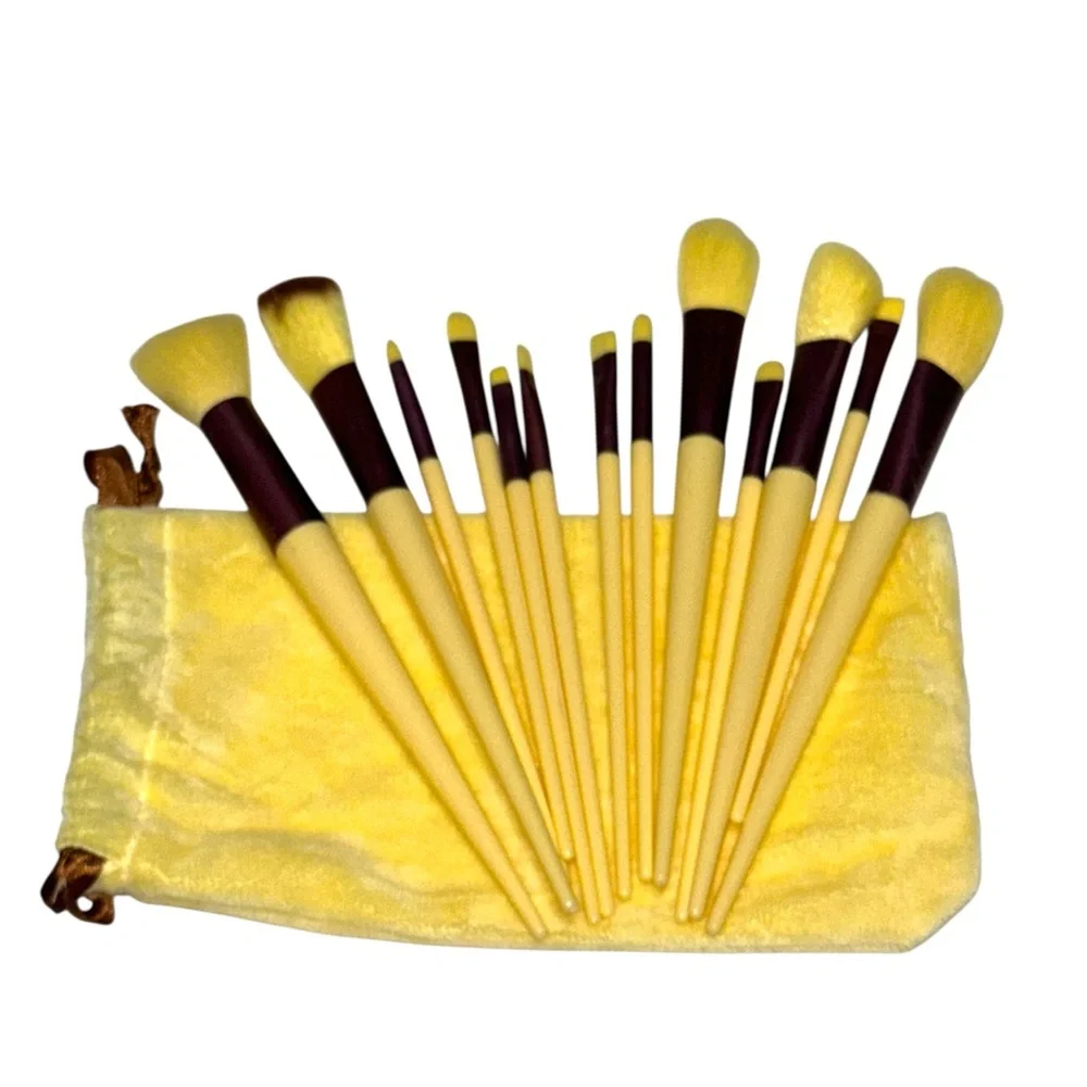 New, 14‎ Piece Makeup Brush Set with Pouch