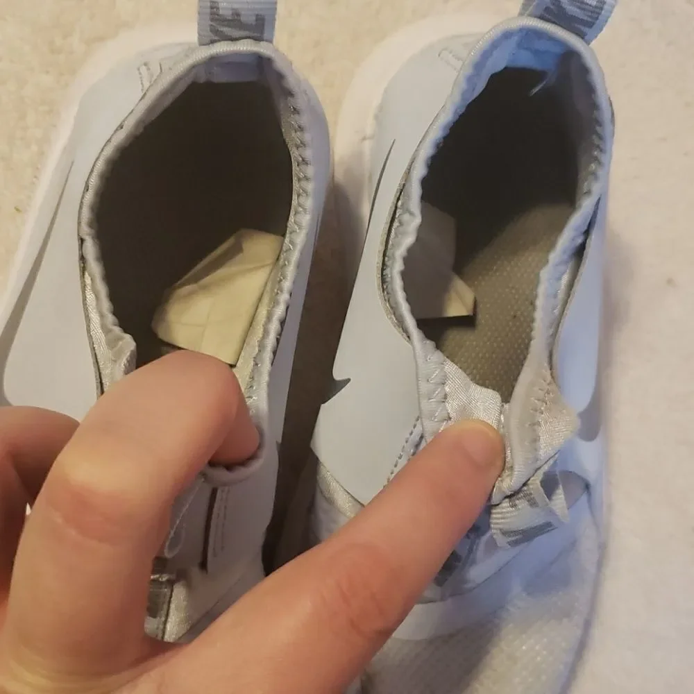 𝅺Nike Baby Blue Flexrunner Youth Size 1‎