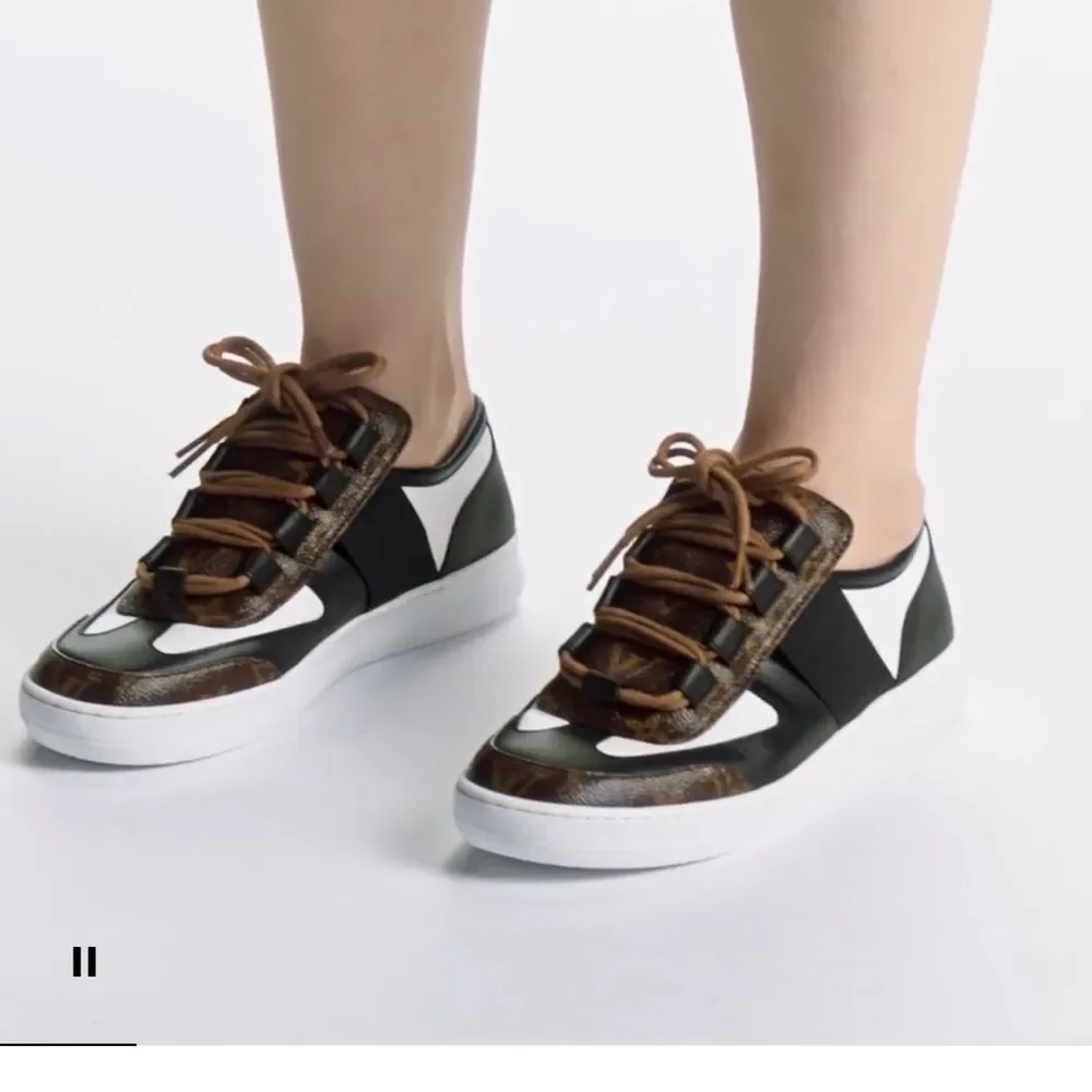 Louis Vuitton features step