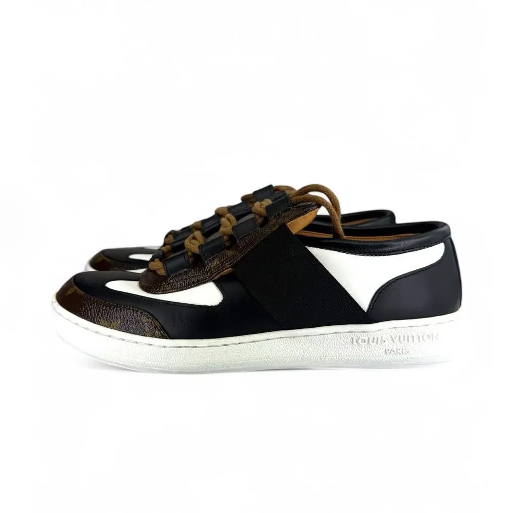 Louis Vuitton features step