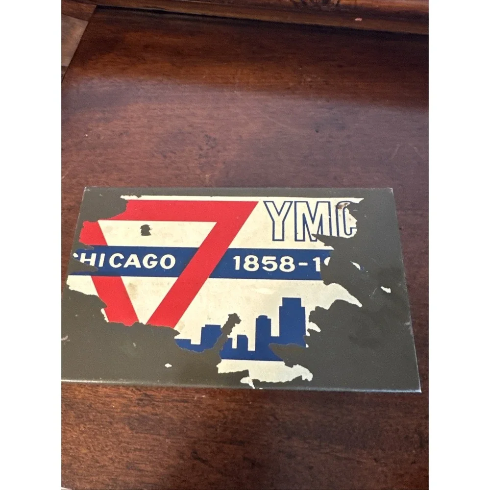 The Unbranded Brand vtg 1858