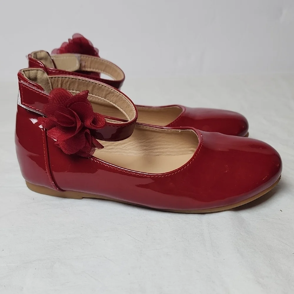 Youth Red Patent Leather Shoes with Flower Accent Size 1
