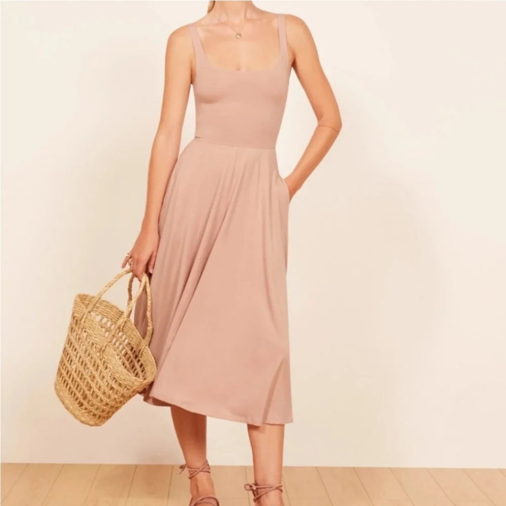 Reformation neck features jersey