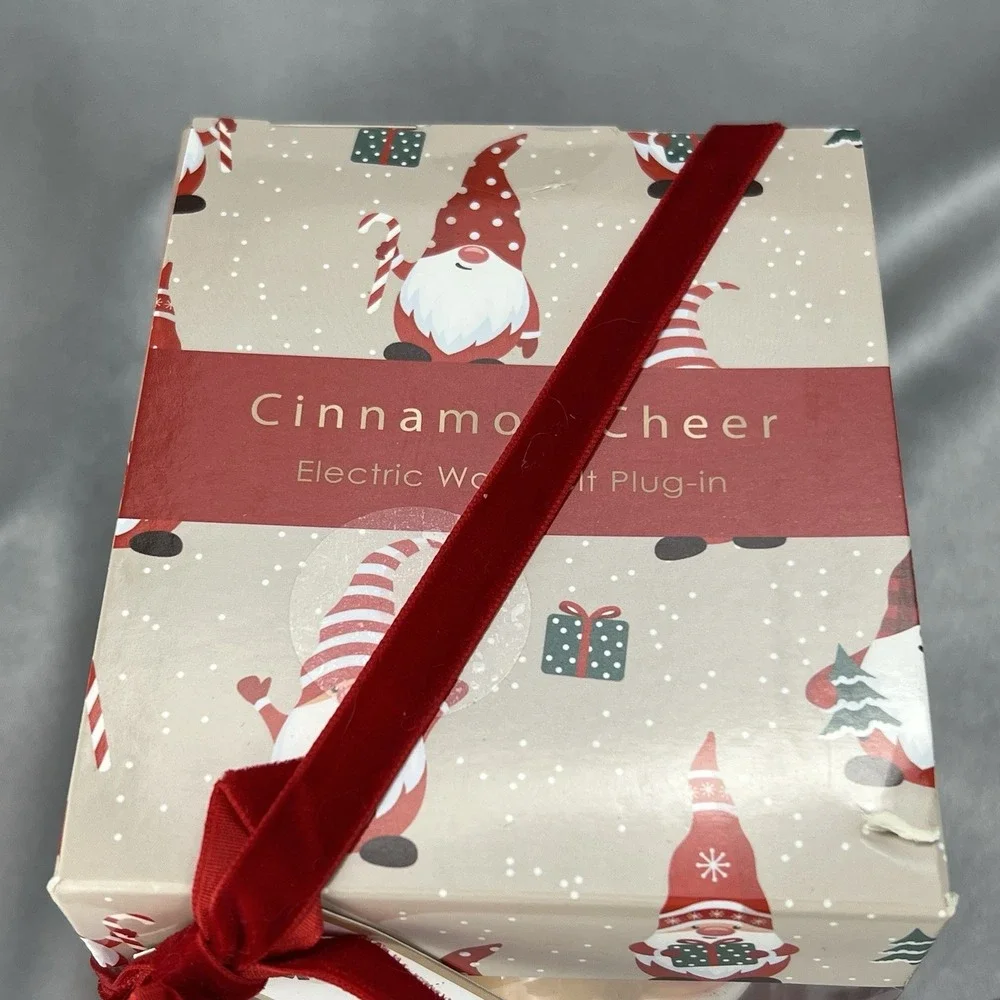 The Unbranded Brand santa electric