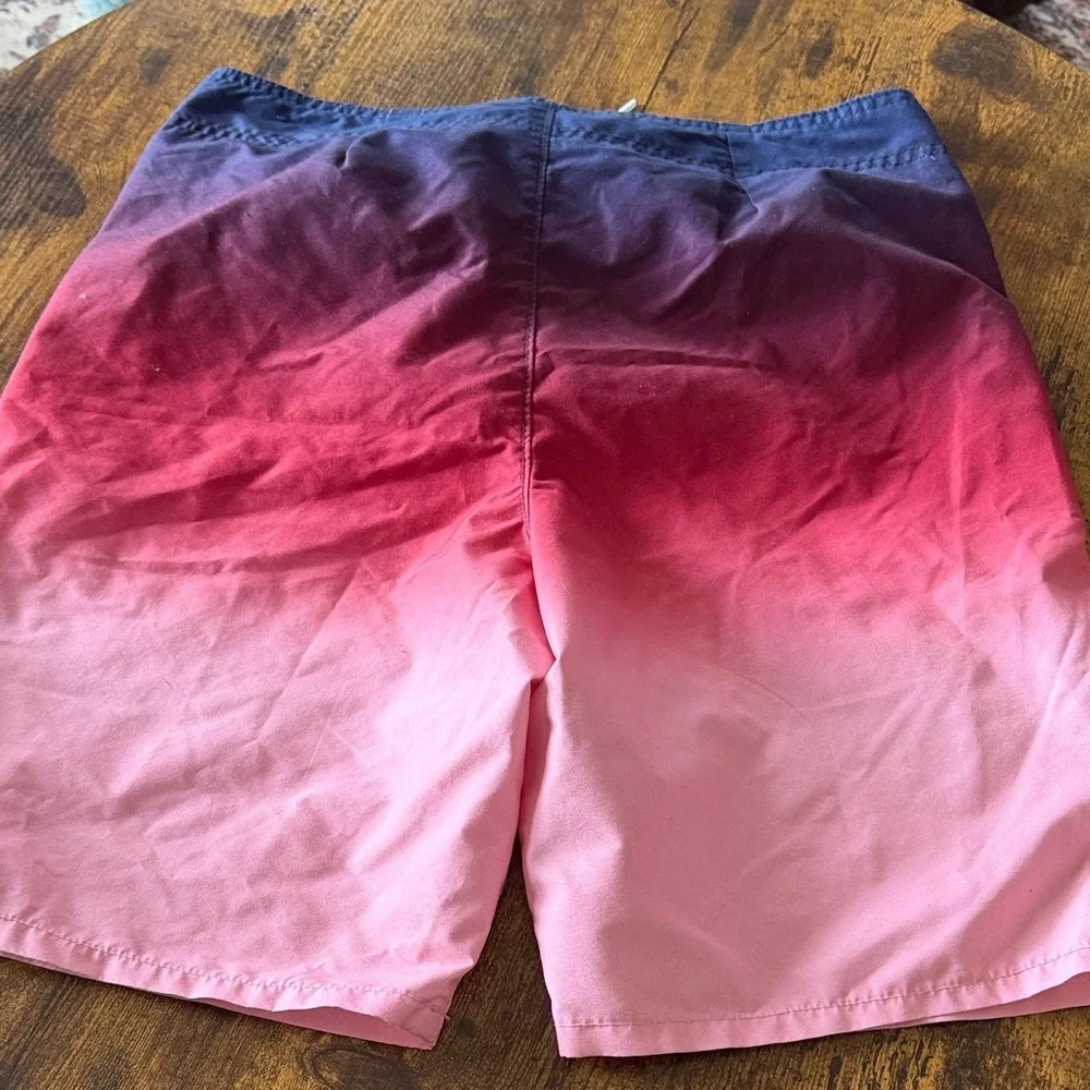 Hollister make splash