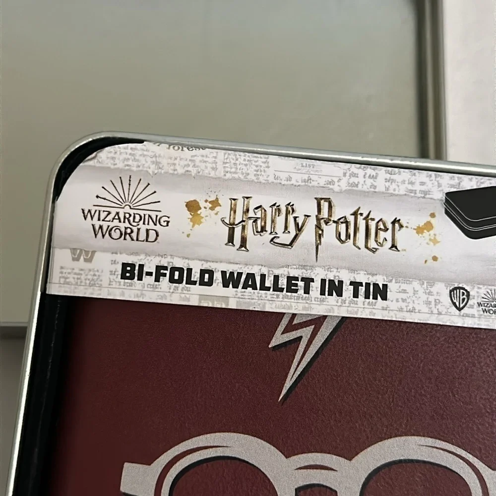 Warner Bros. tin potter