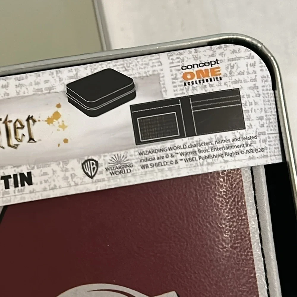 Warner Bros. wallet world