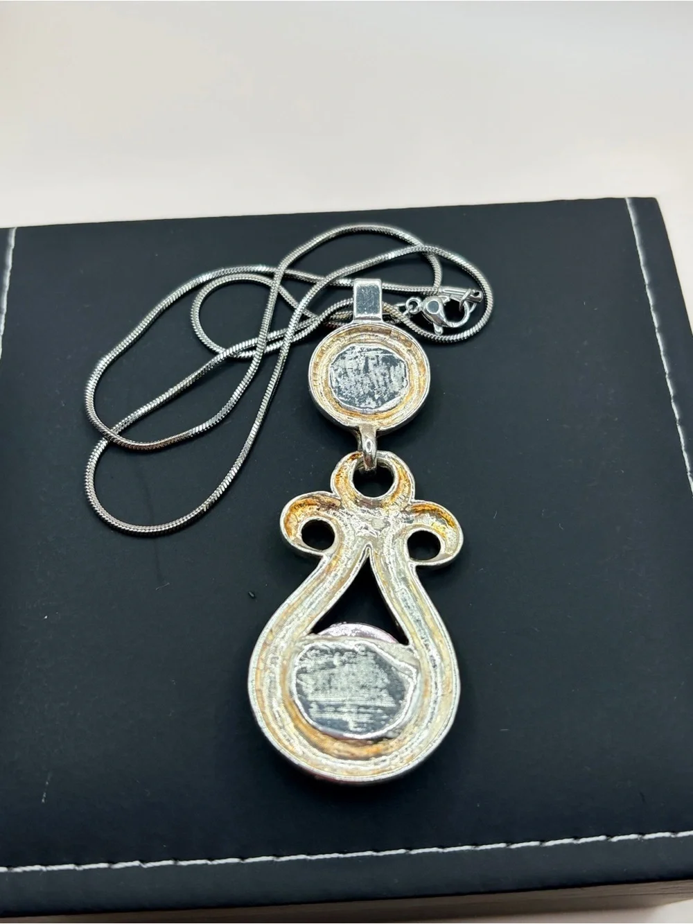 Fashion Jewelry touch outfit elegant