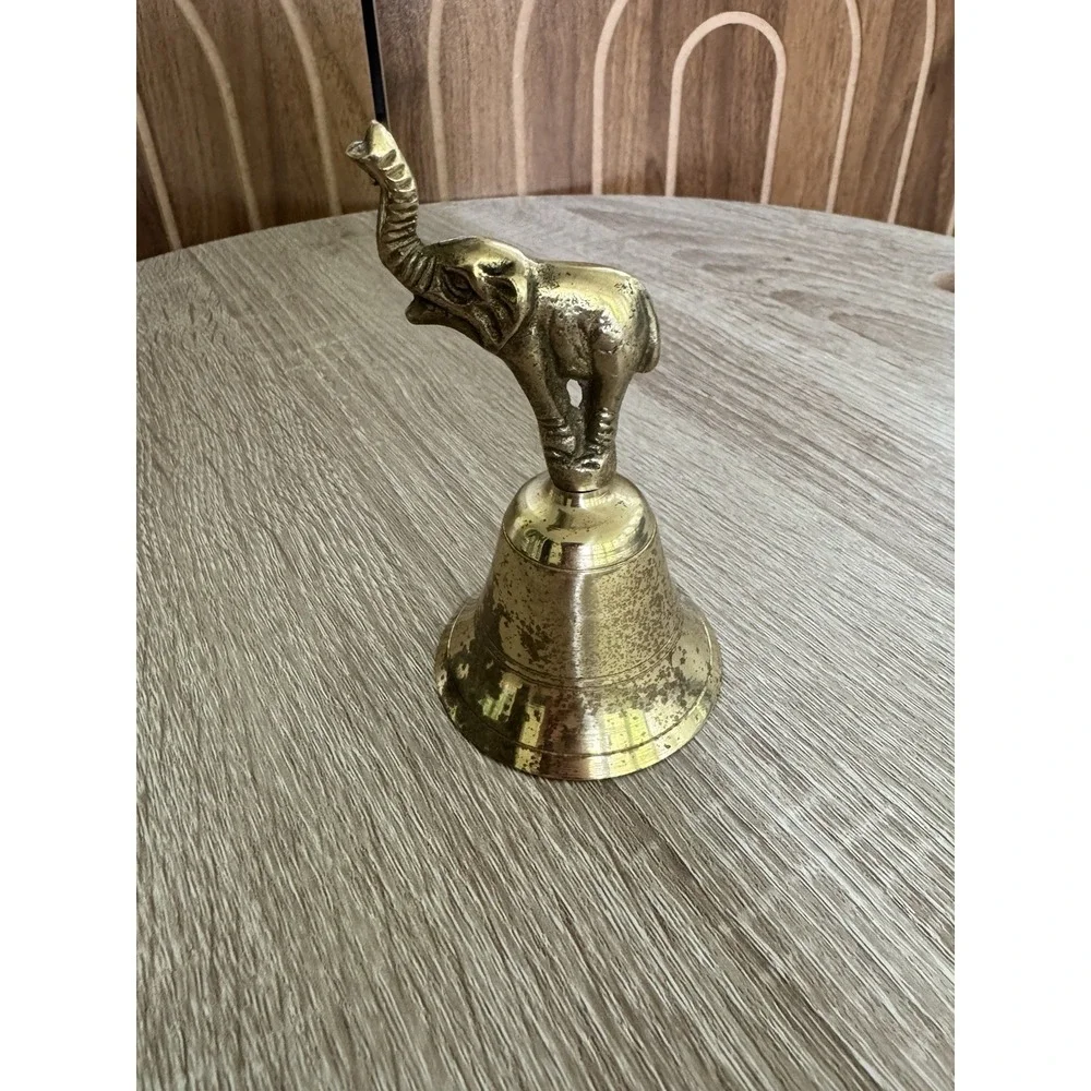 Elephantito vintage brass