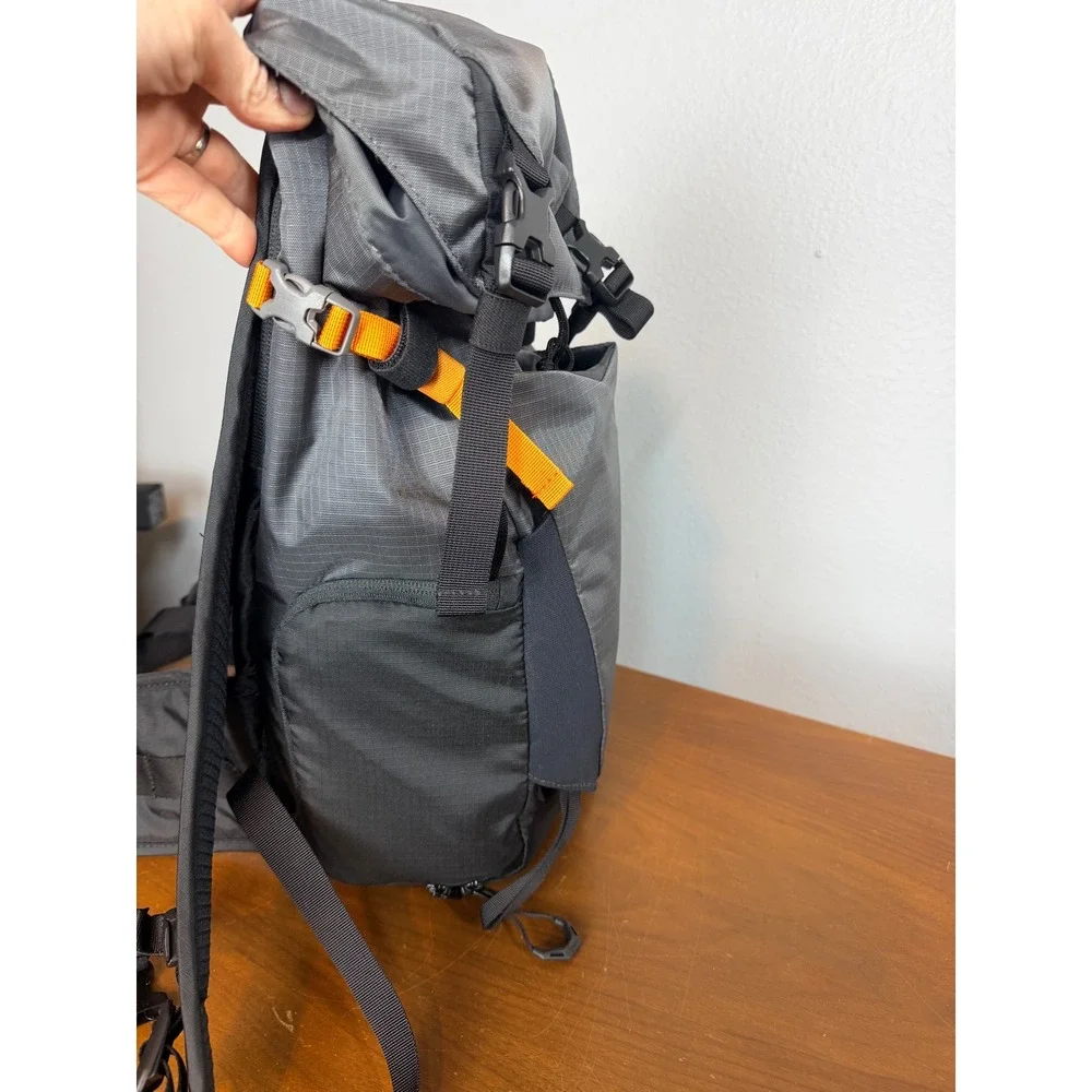 Lowepro backpack unisex