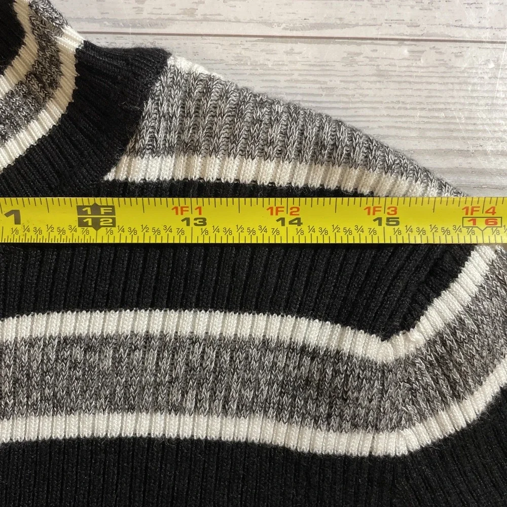 The Slope 3/4 Sleeve Black‎ Striped Cropped Pullover Sweater Women's Size Large