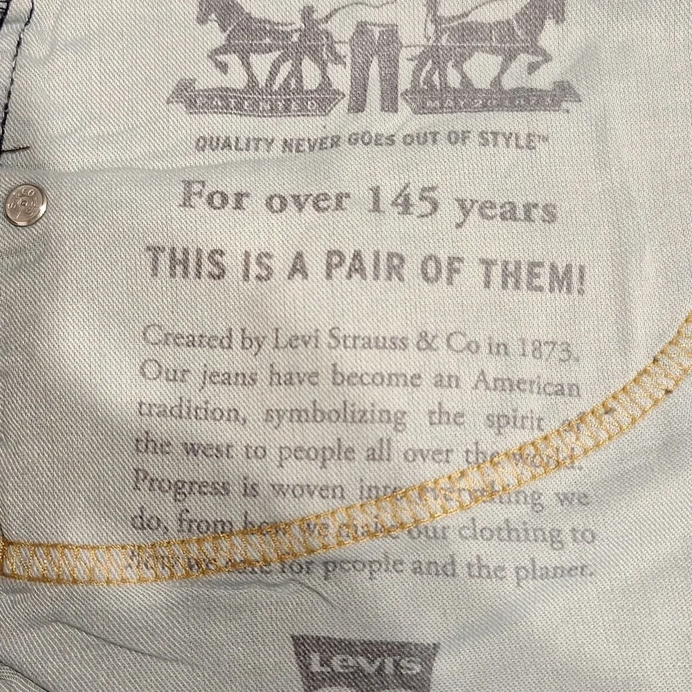 Levis waist 48