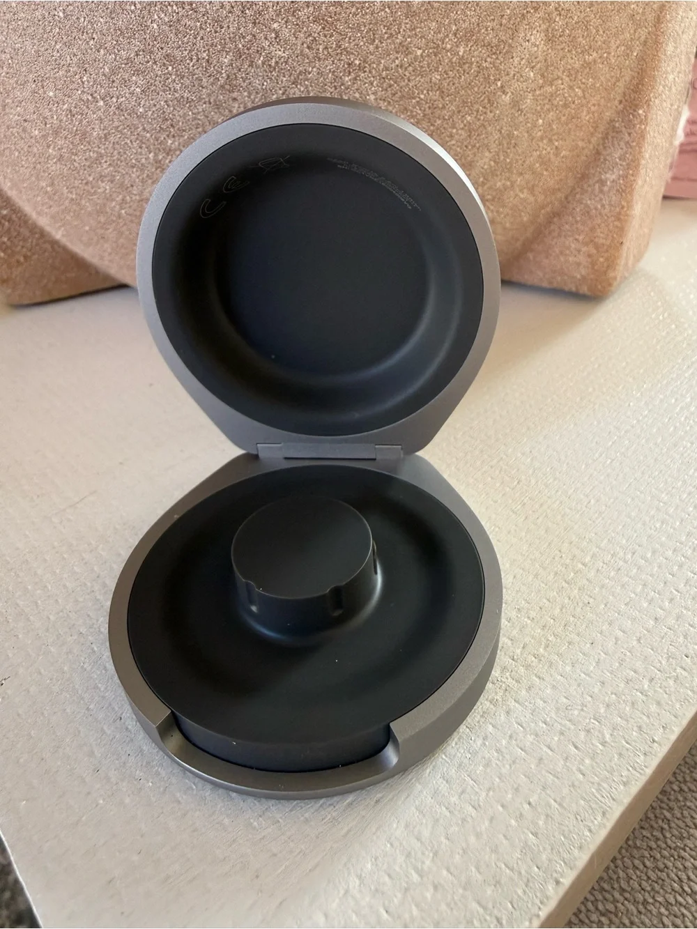 Oura travel charger up