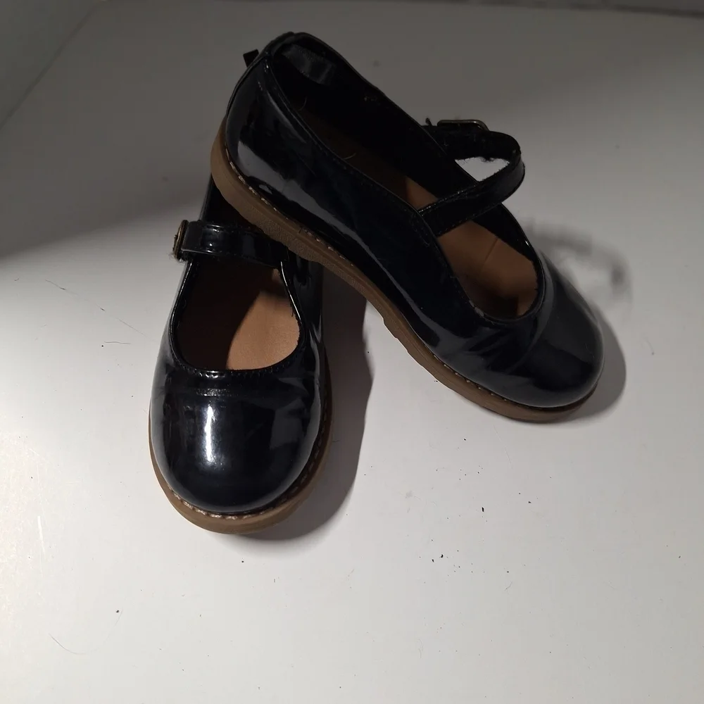 Old Navy Kids Mary Jane Dress Shoes
