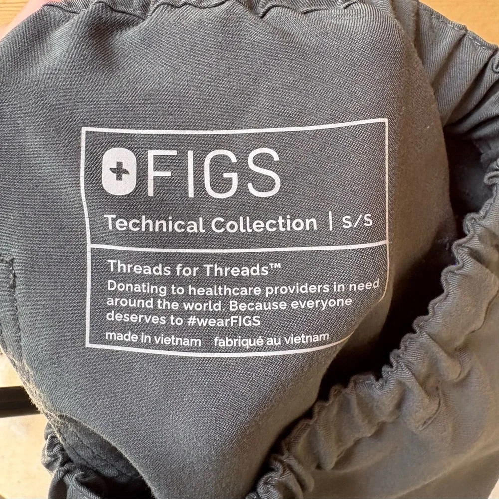 Figs pisco scrubs