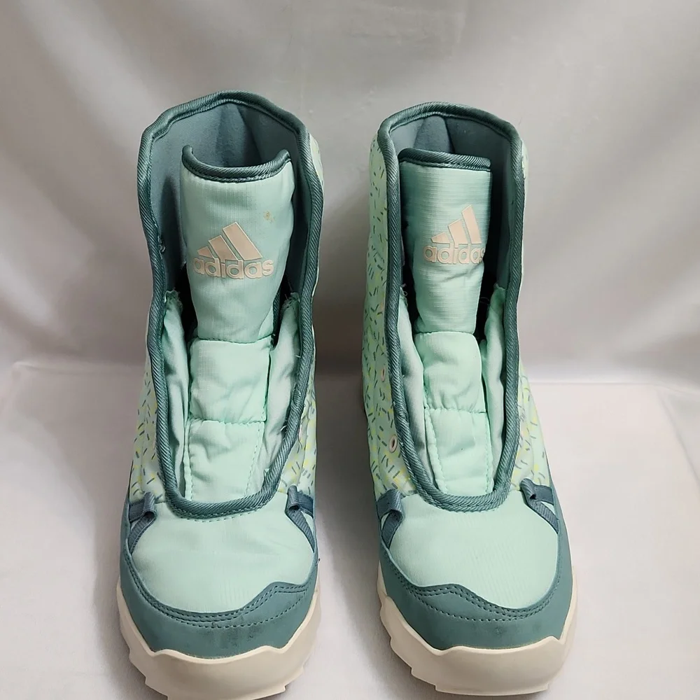 lace up