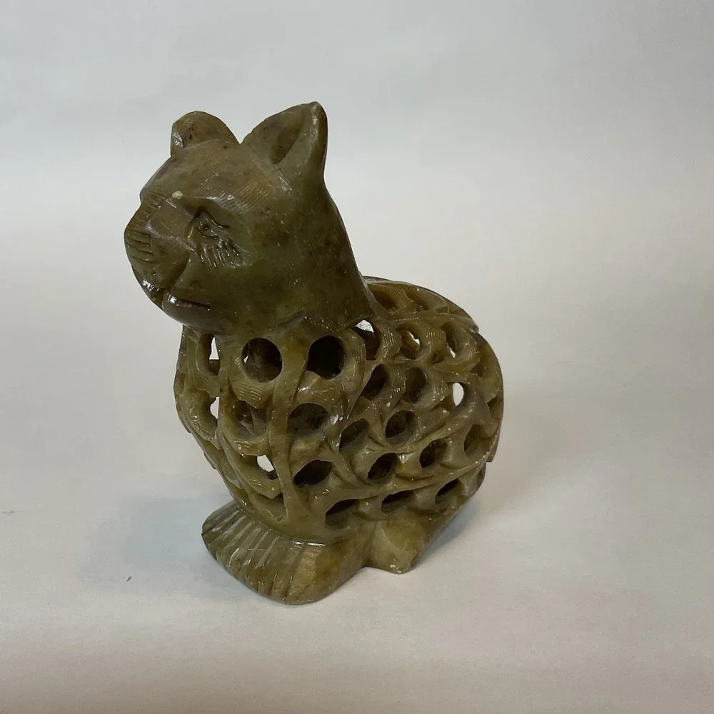 Vintage‎ Hand Carved Olive Soapstone Cat with kitten in the Belly Jamaica Charm