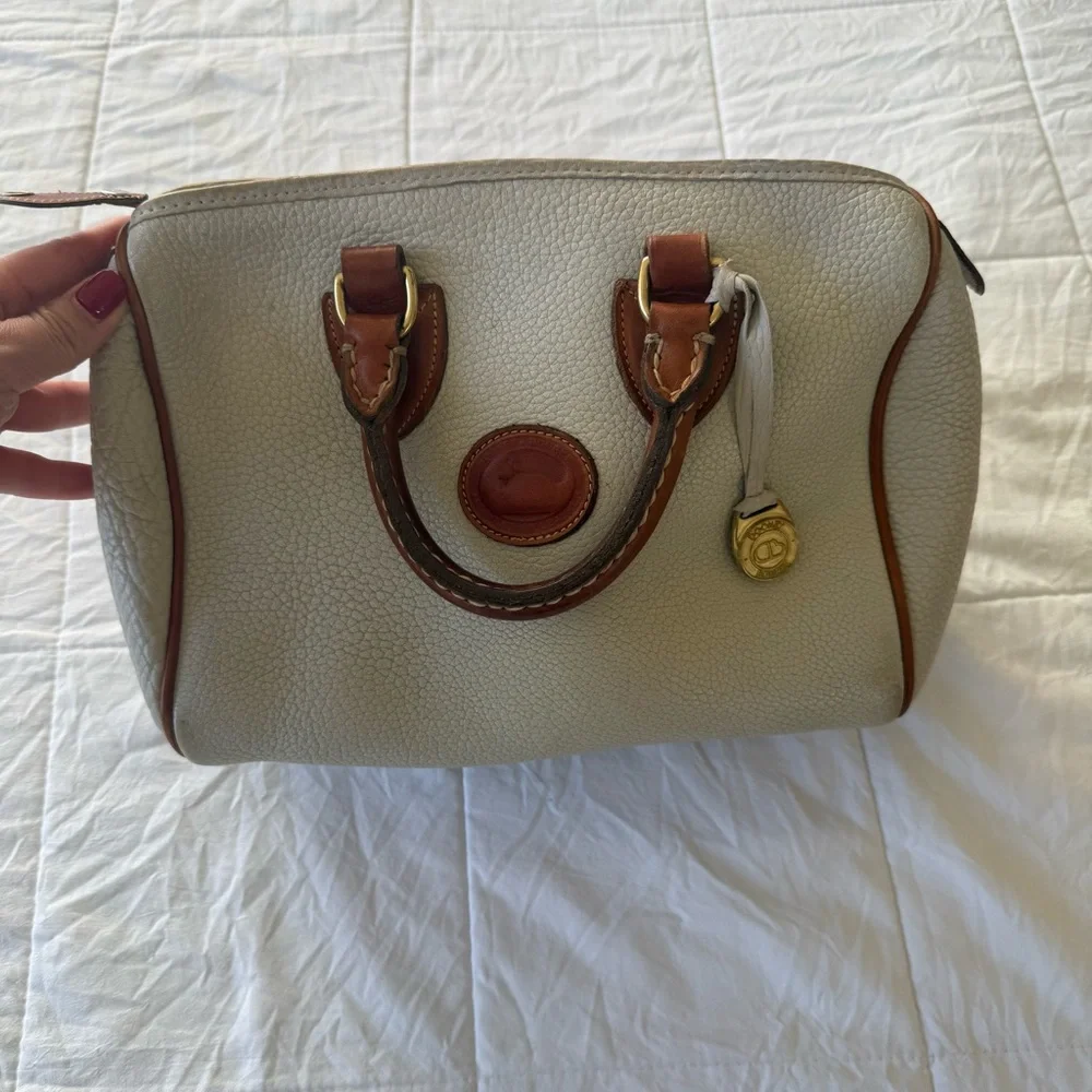Dooney and Bourke Elegant Cream‎ and Brown Leather Handbag
