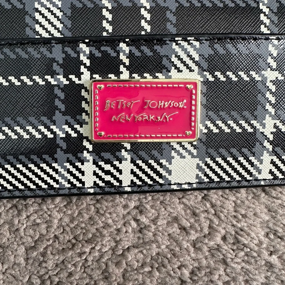 Betsey Johnson betsey johnson