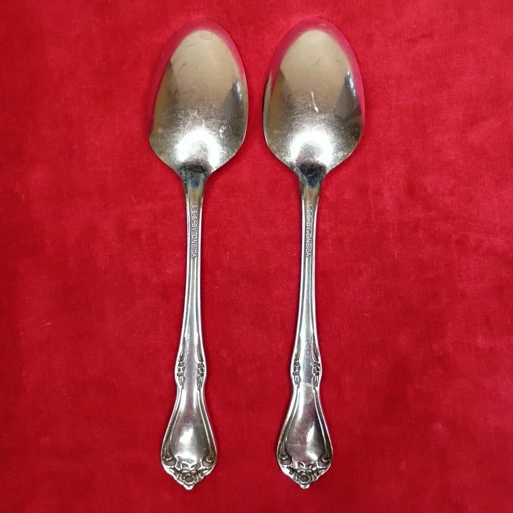 Set of 2 Teaspoons Oneida Celebrity SSS‎ Stainless Flatware 6