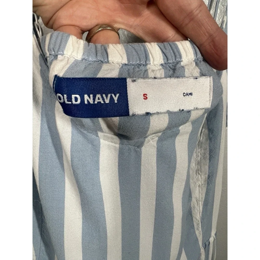 Old Navy see photos