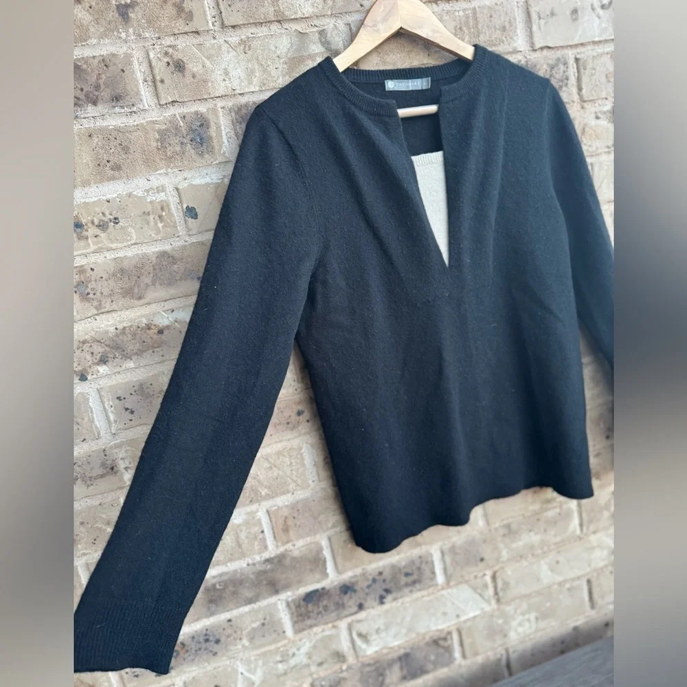 InCashmere Black V-Neck Sweater size L