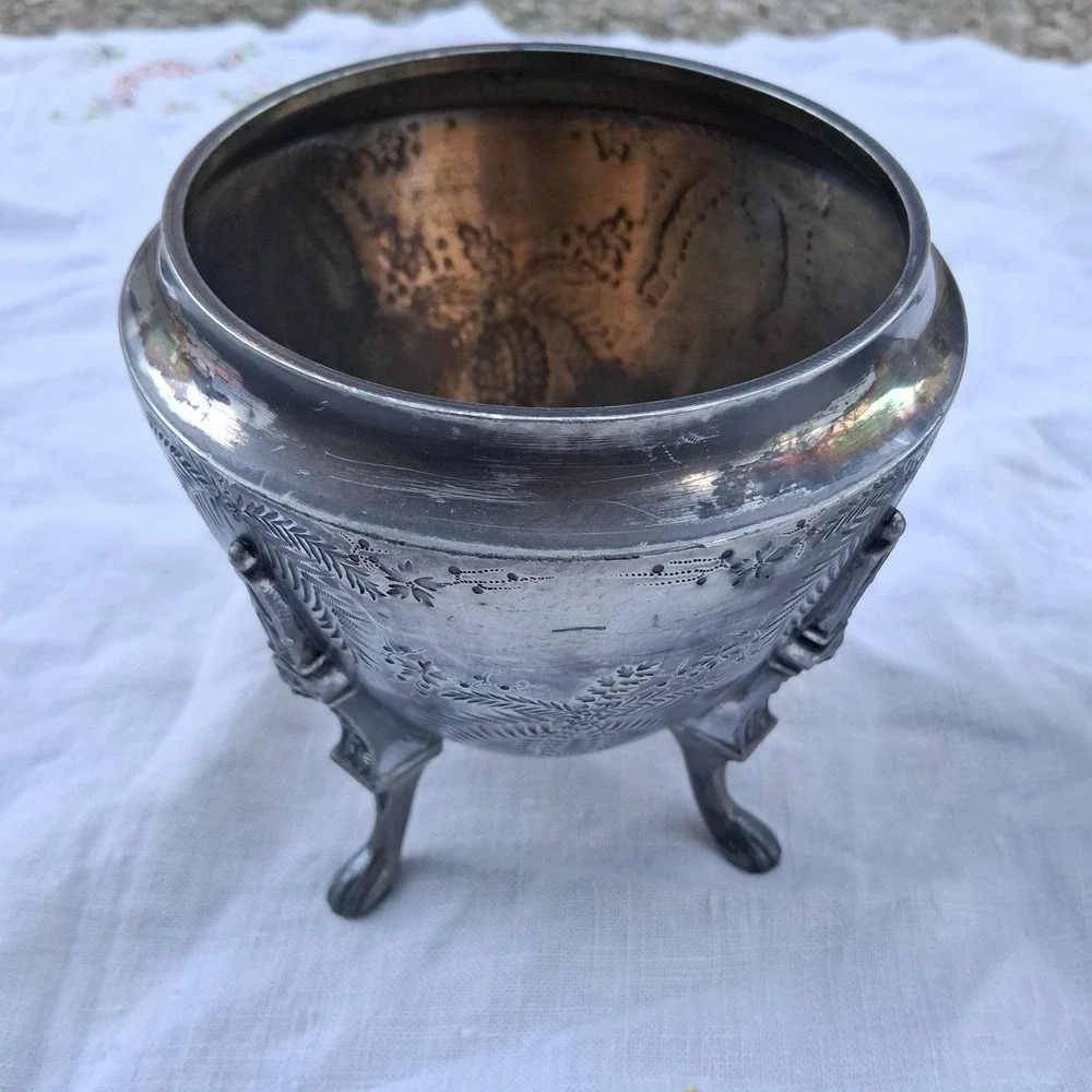 Meridan beautiful antique