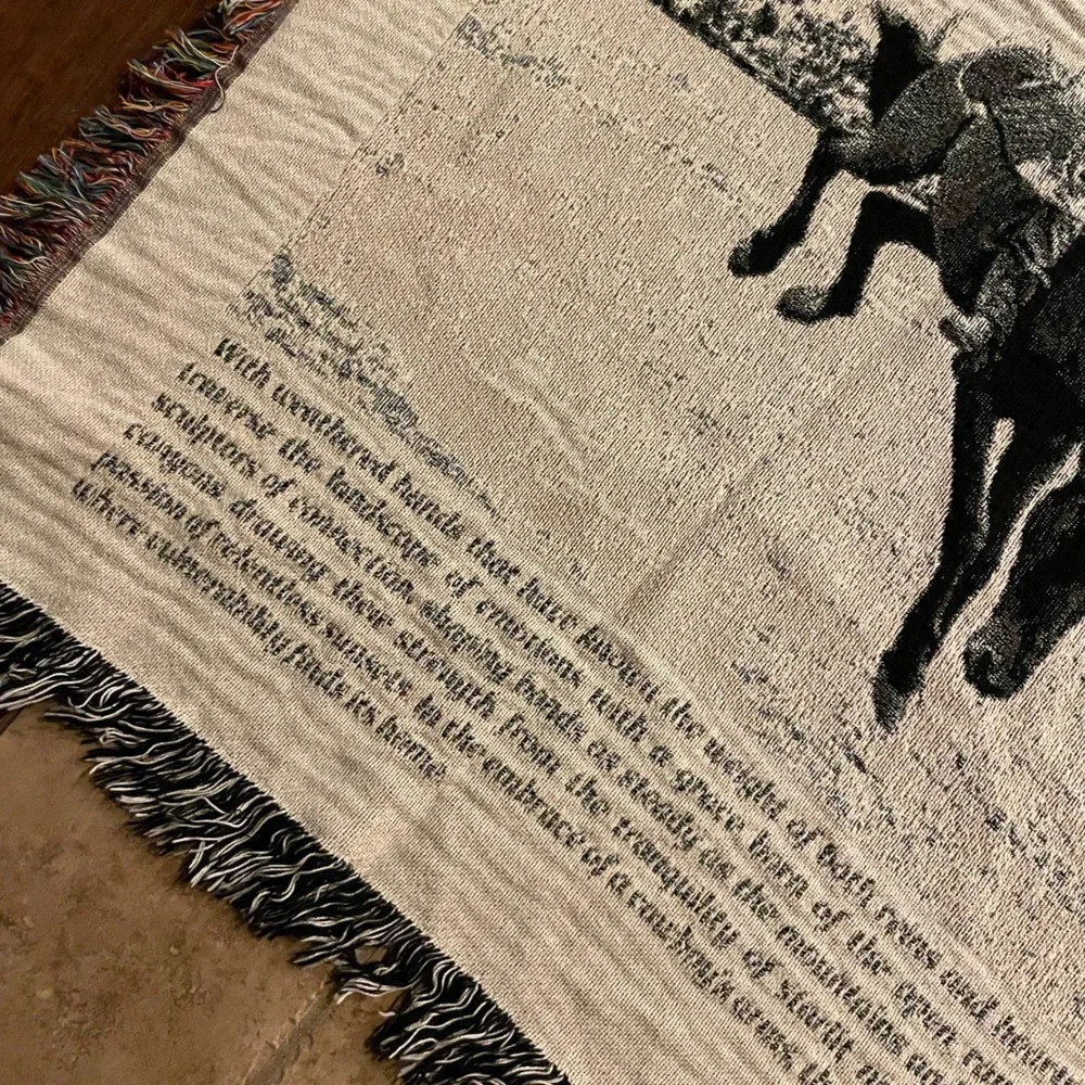 N/A woven throw