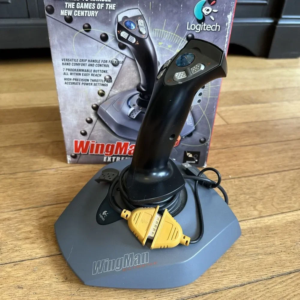 Logitech Wingman Extreme Digital 3D Video Games Controller J-ZA10‎